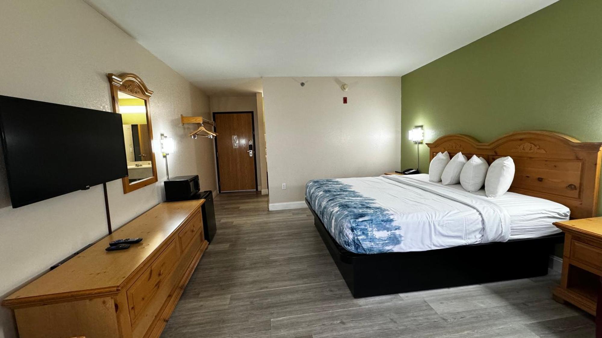 Regency Inn And Suites Stilwell 外观 照片