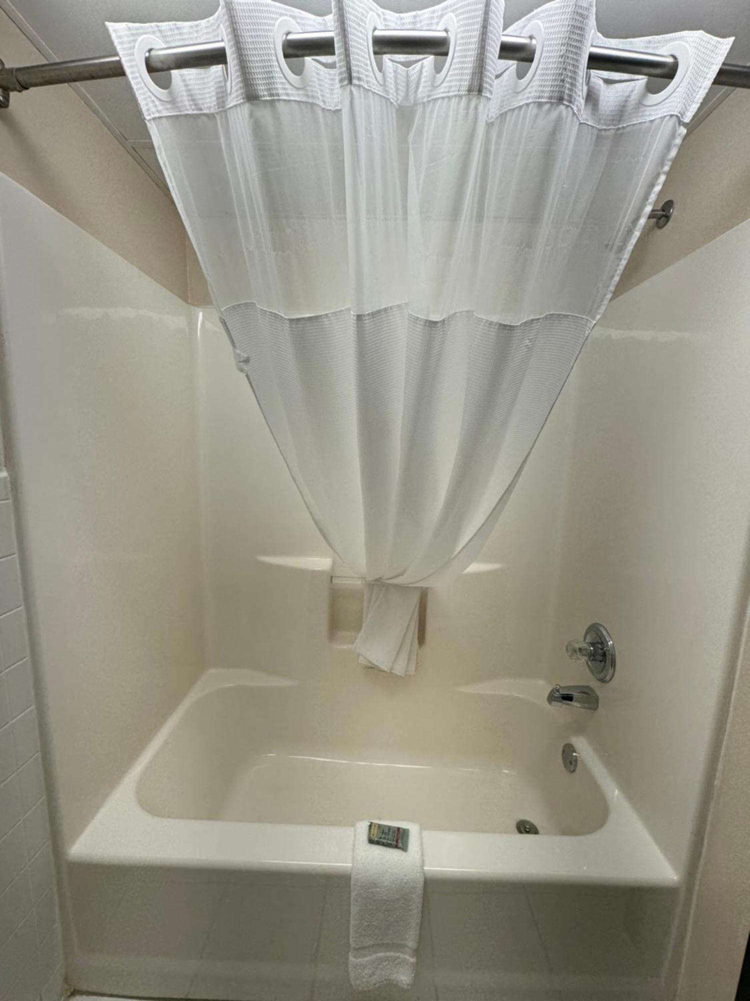Regency Inn And Suites Stilwell 外观 照片