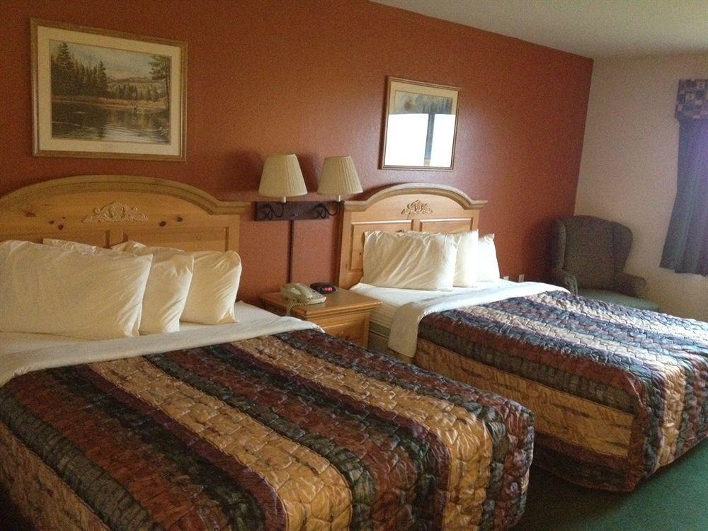 Regency Inn And Suites Stilwell 外观 照片