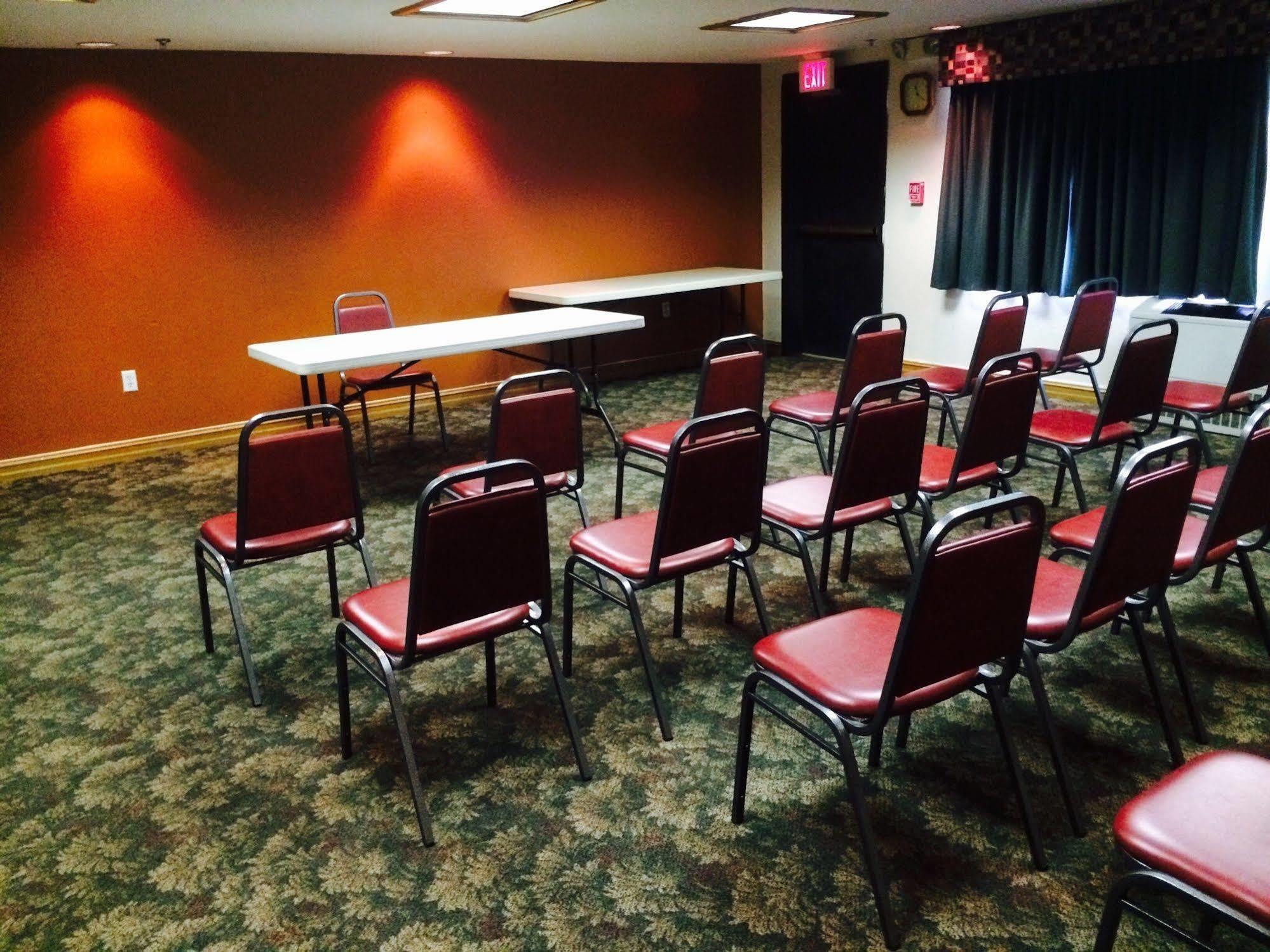 Regency Inn And Suites Stilwell 外观 照片