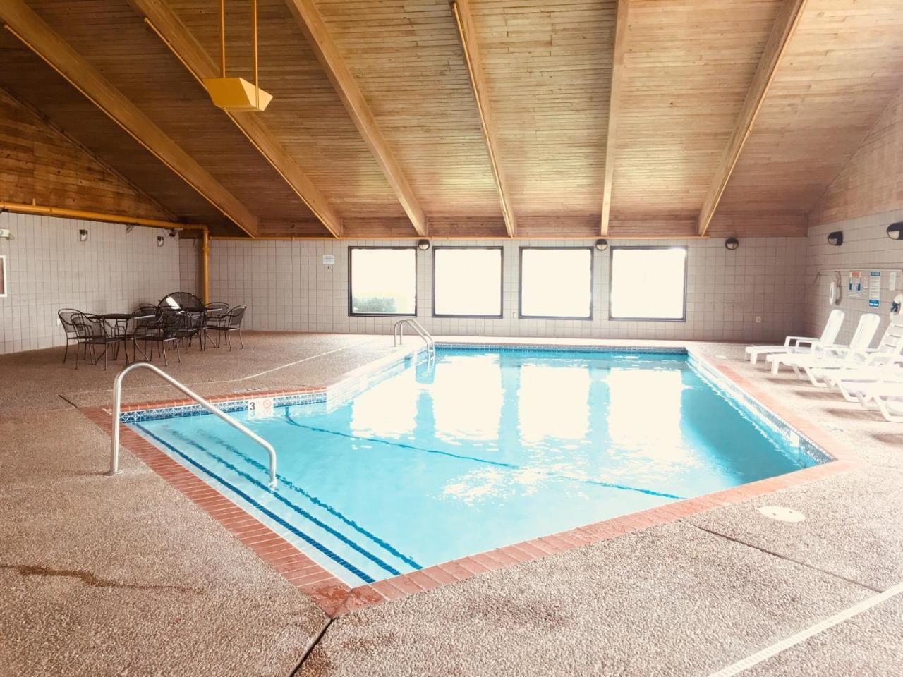 Regency Inn And Suites Stilwell 外观 照片