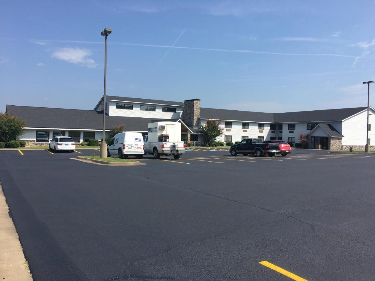 Regency Inn And Suites Stilwell 外观 照片