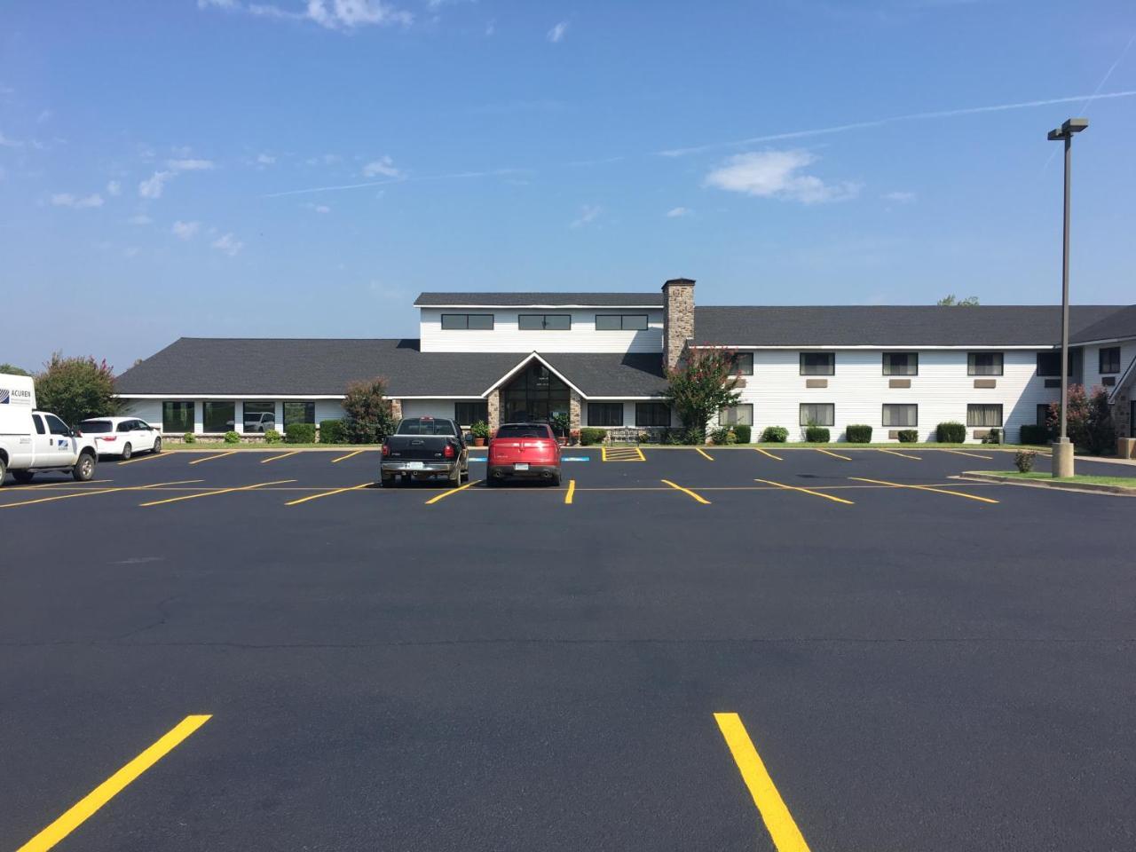 Regency Inn And Suites Stilwell 外观 照片